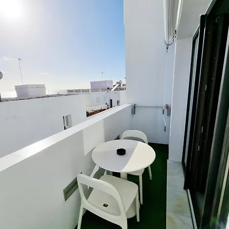 El Arrecife Apartment *