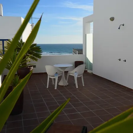 El Arrecife Apartment *